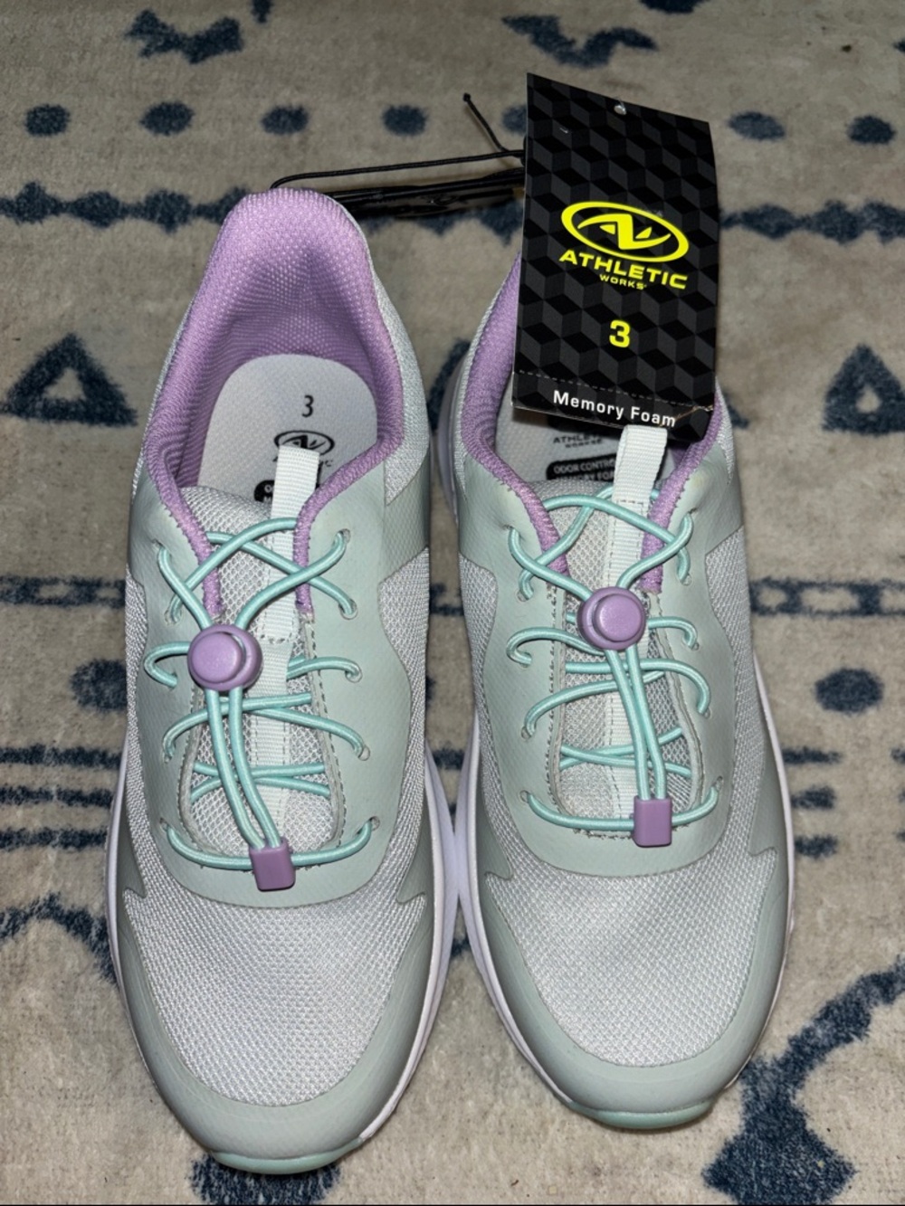Athletic Works Women's Lightweight Memory Foam Sneakers Size 3!  NWT